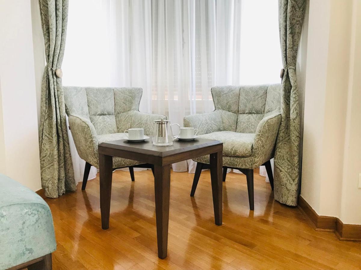 Knez Sima Jacuzzi, 3 Bedrooms, Balcony In Stari Grad Belgrad Exterior foto